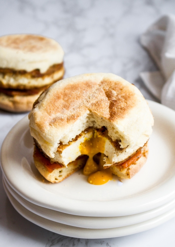vegan fried egg sandwich